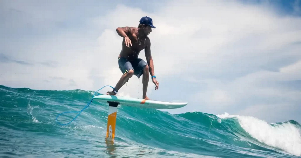 hydroplane surfing